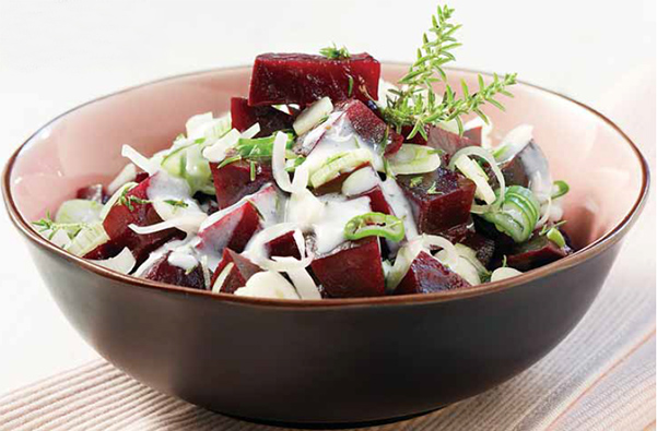 salata me psita pantzaria kai saltsa ksinogalou