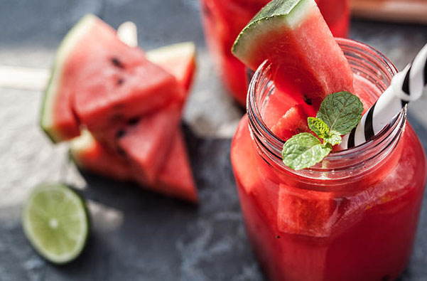 smoothie me karpoyzi kai giaoyrti